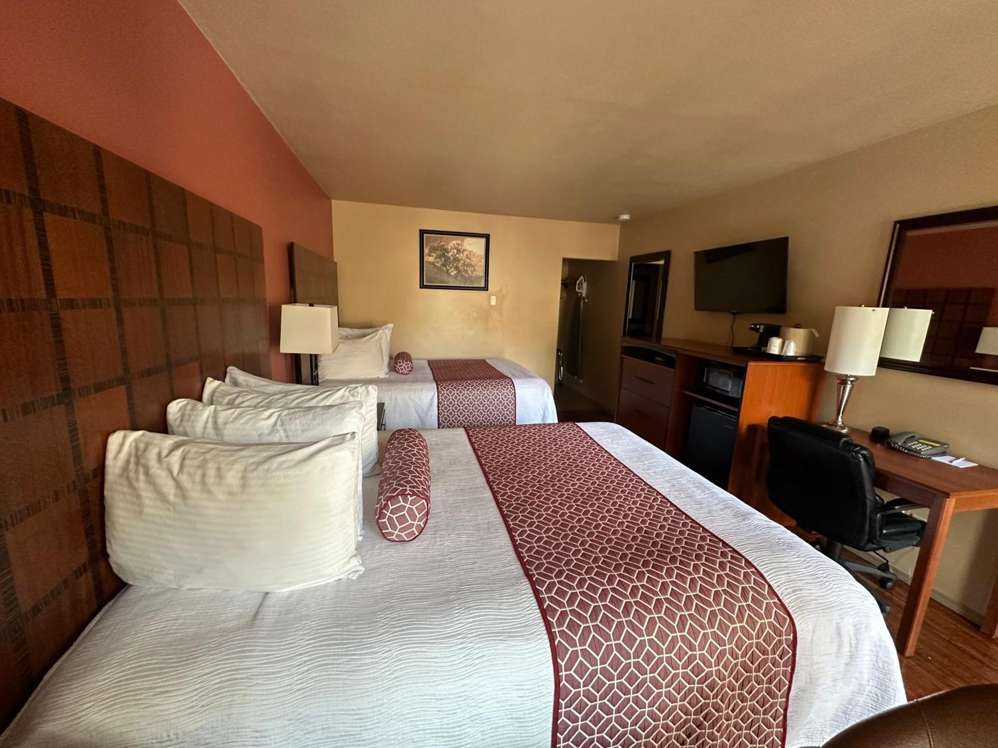 Matterhorn Inn Урей Номер фото