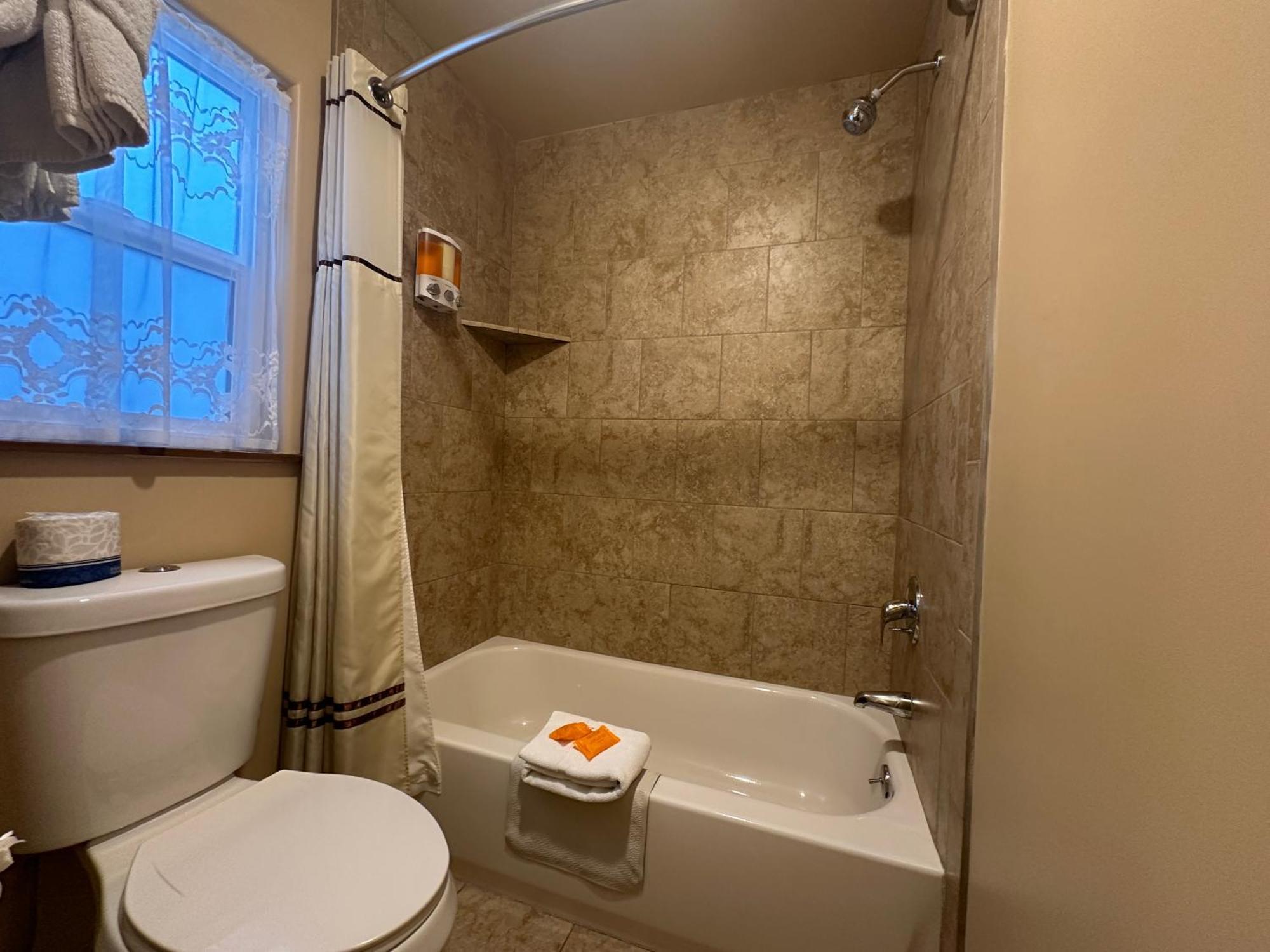 Matterhorn Inn Урей Номер фото